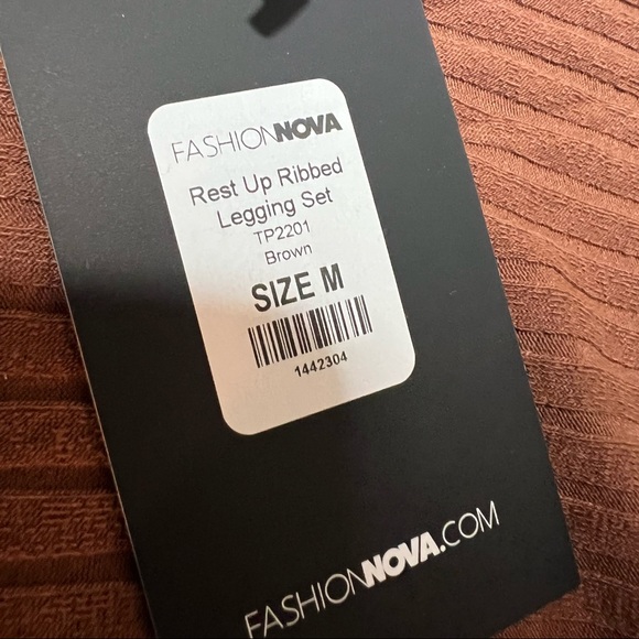 Fashion Nova 2 Piece Long Poet Sleeves Ribbed Brown Crop Top and Pants - Picture 12 of 15